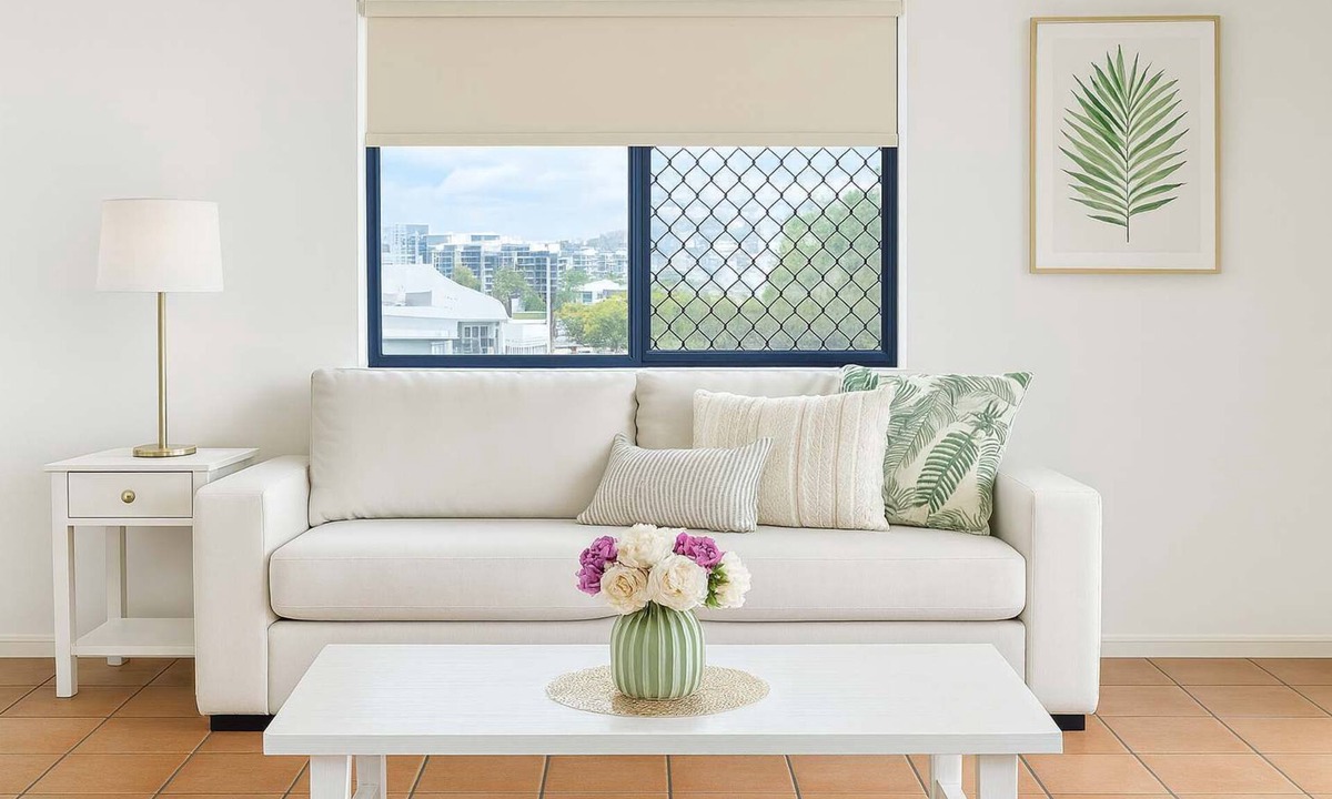 South Townsville Apartment | 1BR Apartment on Palmer Street Townsville with Balcony & Pool