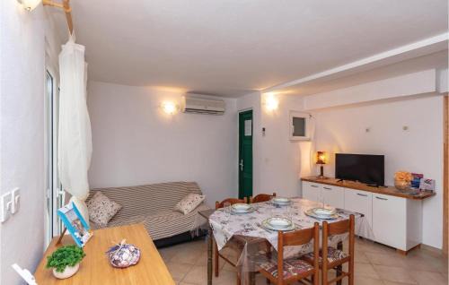 Orebic Apartment | 2 Bedroom Lovely Apartment In Osobljava