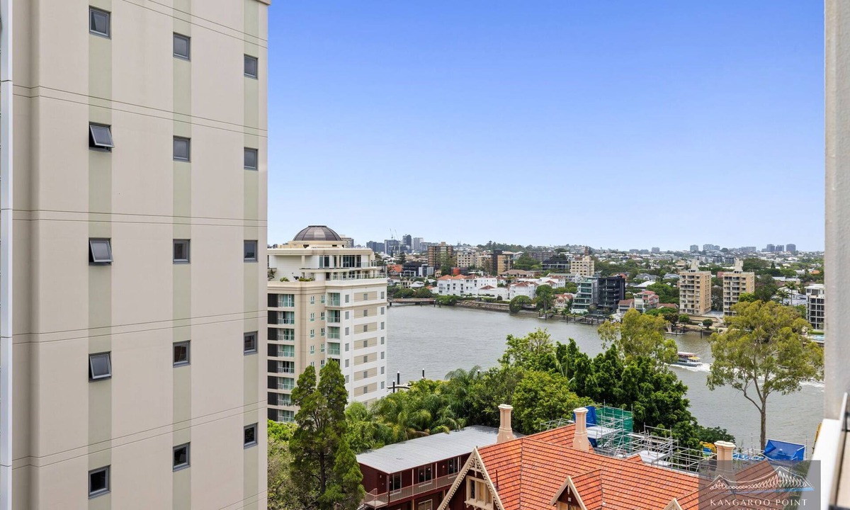 Kangaroo Point Apartment | 2Br, 2 Bath Unit with River Views, Parking & Wifi