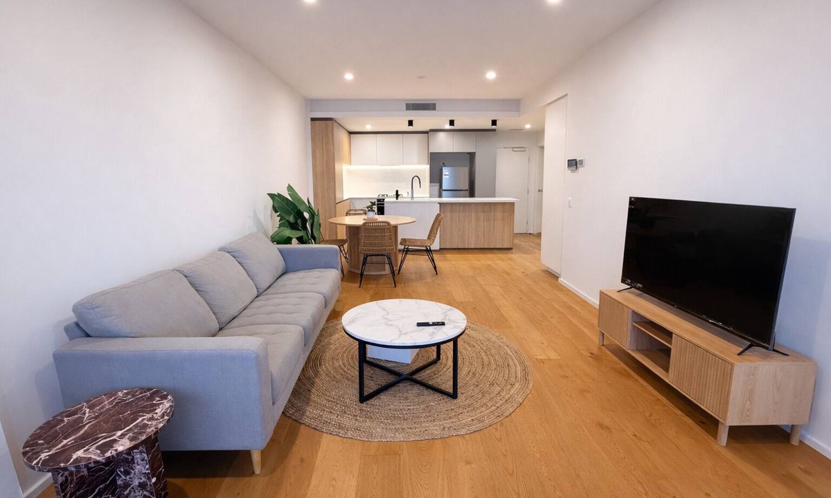 West End Apartment | 2BR Aprt West End Hideaway | City Views and Carpark