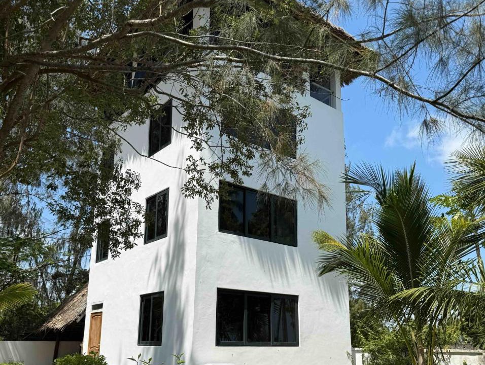 Uroa Hotel | Amani Palms by Manolo Beach Resort