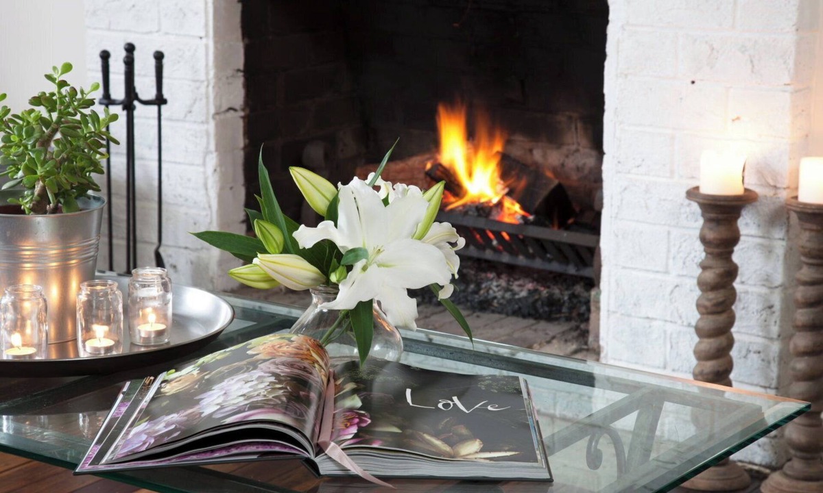 Berrima Cottage | Ambient Cottage, open fire, walk to village. The perfect pet friendly slow stay.