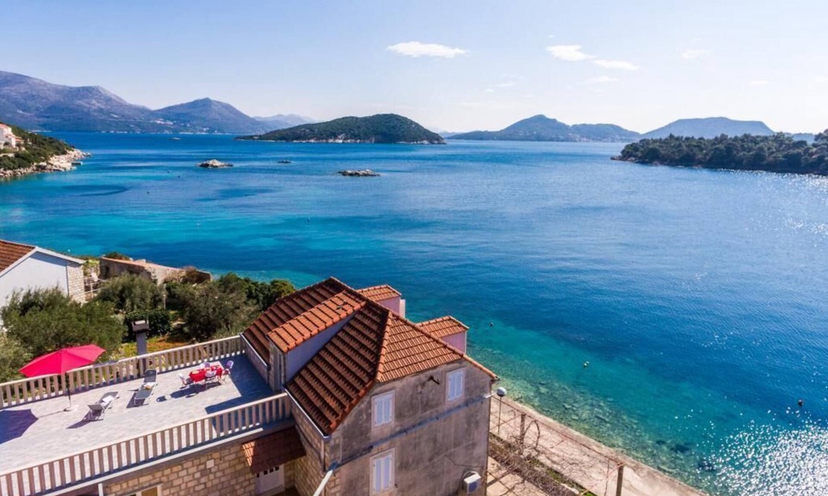Sudurad Apartment | Apartment Tonka's Terrace - Studio Apartment with Terrace and Sea View