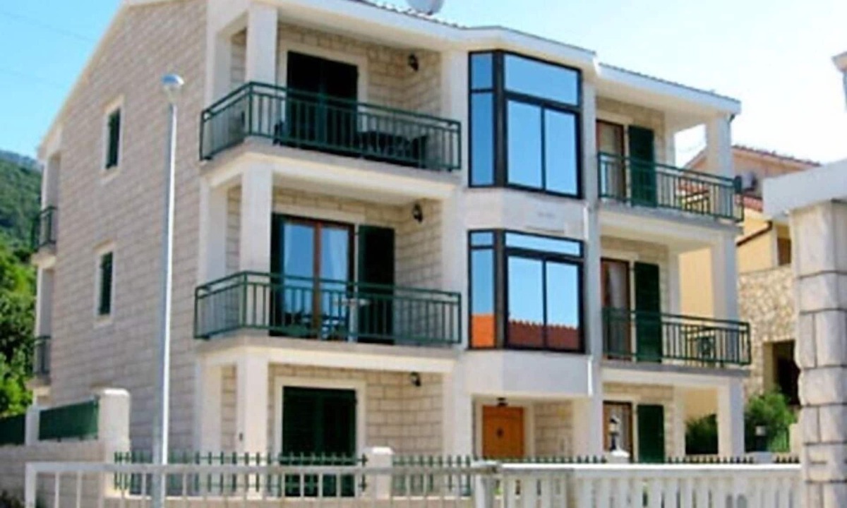 Stankovici Apartment | Apartments Desiree, (10141), Orebic, hr