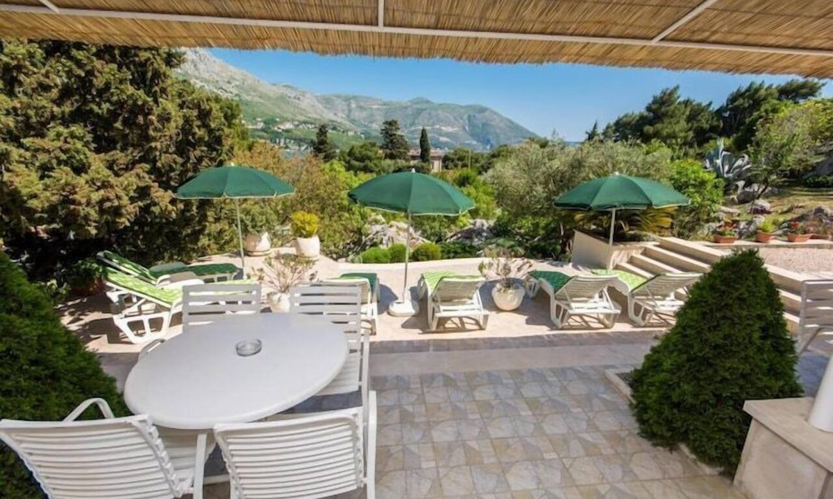 Srebreno Apartment | Apartments & Rooms Jokovic-Standard Double Room with Terrace and Partial Sea View (SOBA 5)