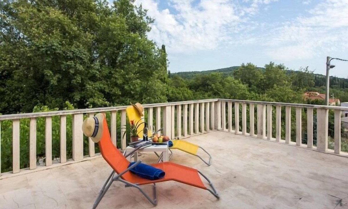 Cilipi Apartment | Apartments Villa Maslina - Two Bedroom Apartment with Terrace and Garden View