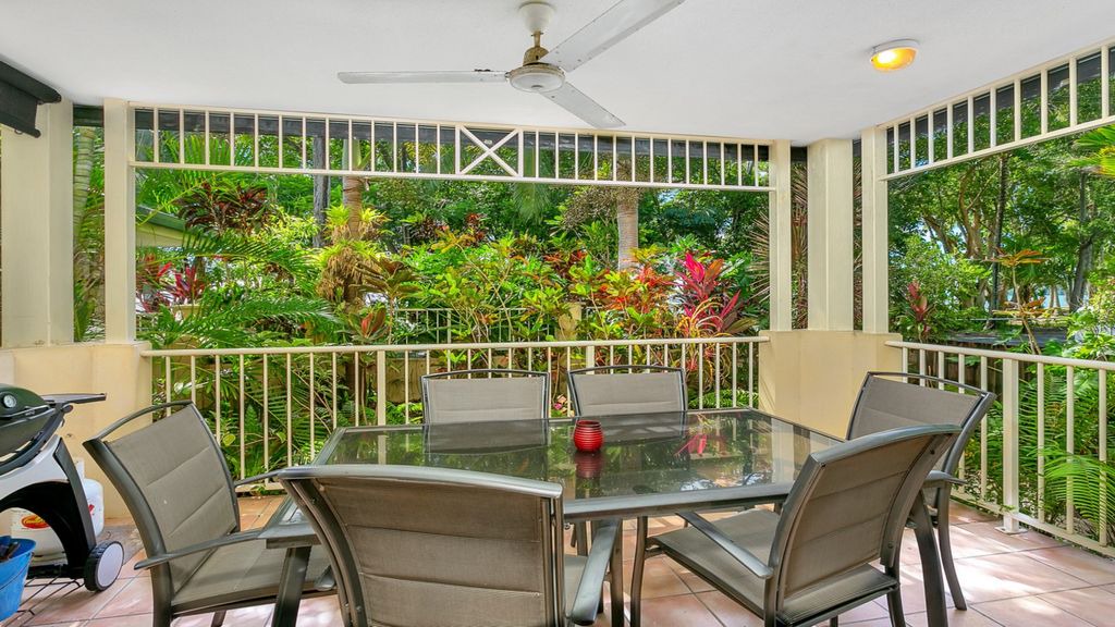 Clifton Beach Apartment | ARLINGTON B/FRONT @ CLIFTON