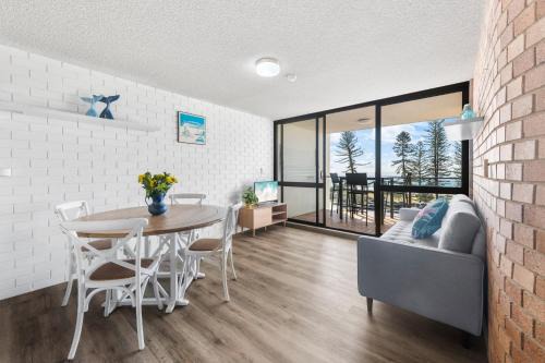 Alexandra Headland Apartment | Avalon on Alex Beach 2 Bedroom Apartment