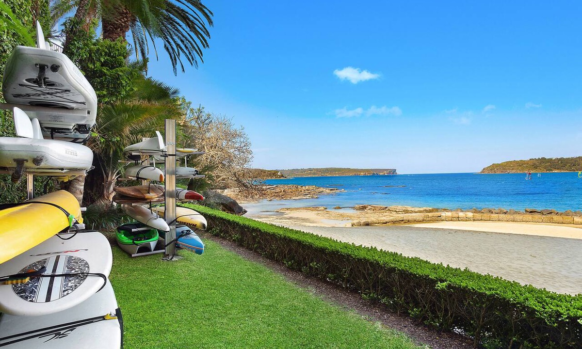 Mosman Apartment | Balmoral Beachfront 2BR Apt, direct beach access, pets considered.