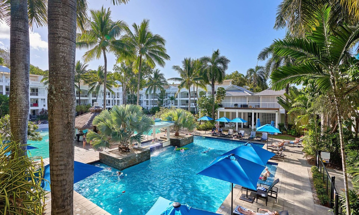 Palm Cove Apartment | Beach Club 1 Bedroom Penthouse Apartment
