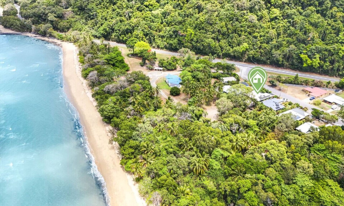 Wonga Beach House | Beachfront Serenity at Wonga Beach- Coastal Luxury Awaits: Stunning Beachfront Retreat with Pool and Spacious Living!