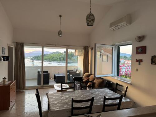 Blace Apartment | Beachside 2-Bed Bliss!