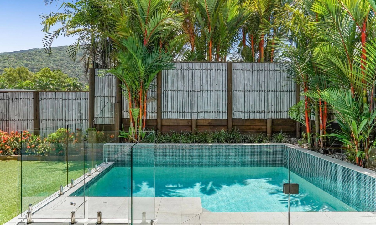Palm Cove House | Belle Escapes Havenly Luxury Villa Palm Cove