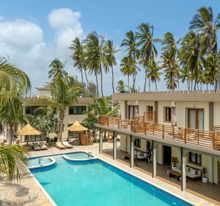 Uroa Hotel | Blackstone Beach Resort