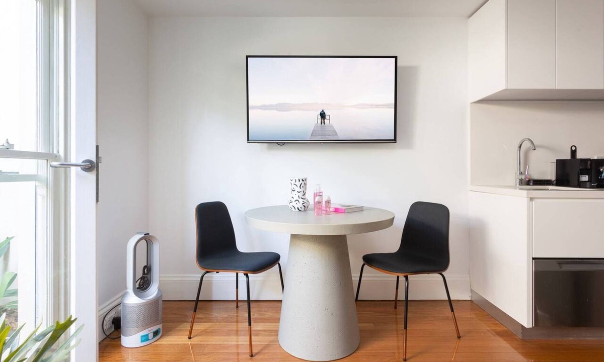 Lewisham Apartment | Boutique Studio Apartment in Heritage Home