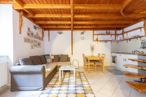 Lagymanyos Apartment | Buda or Pest