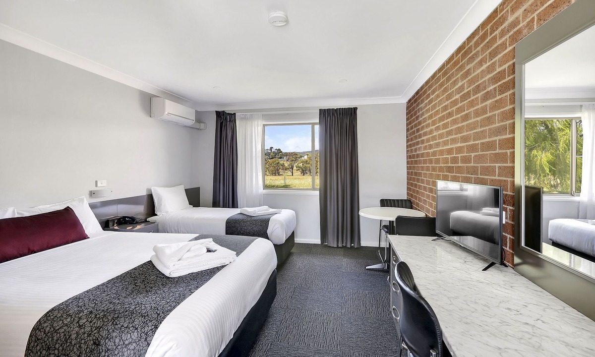 Marrangaroo Hotel | Bushmans Motor Inn