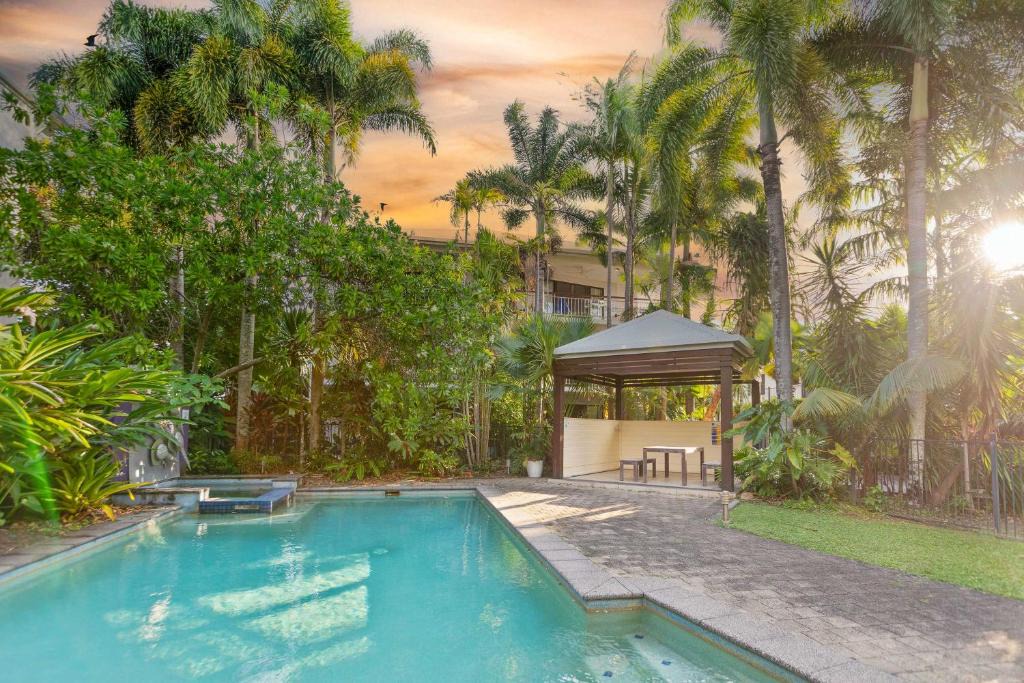 Cairns North Apartment | Cairns Hideaway - Pool and spacious