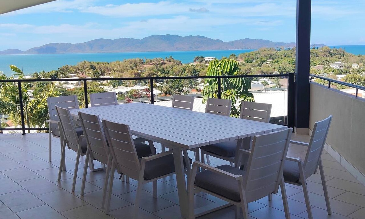 Castle Hill House | Centrally Located Home with Amazing Ocean and Island View
