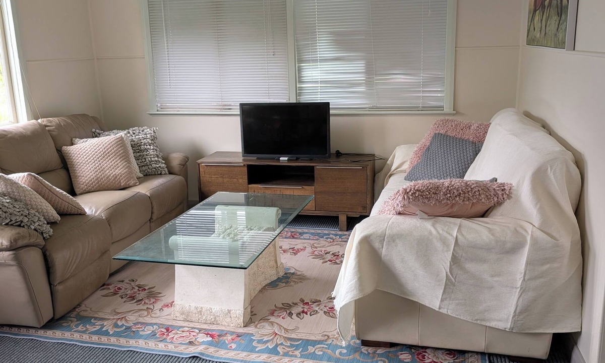 Imbil Cottage | Centrally located cottage in Imbil. 15 mins from Borumba Dam. Pet friendly.