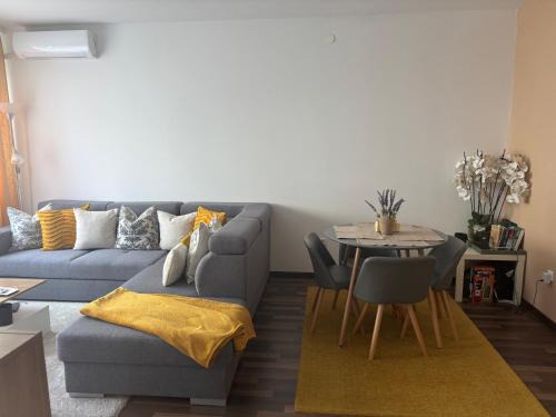 Csepel-Szabotelep Apartment | Champions League short stay apartment