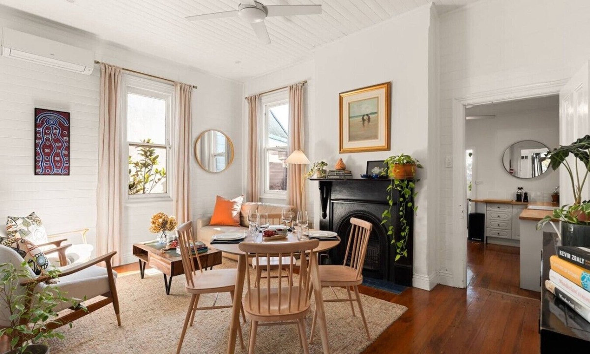 Leichhardt House | Charming Leichhardt Cottage with BBQ Deck