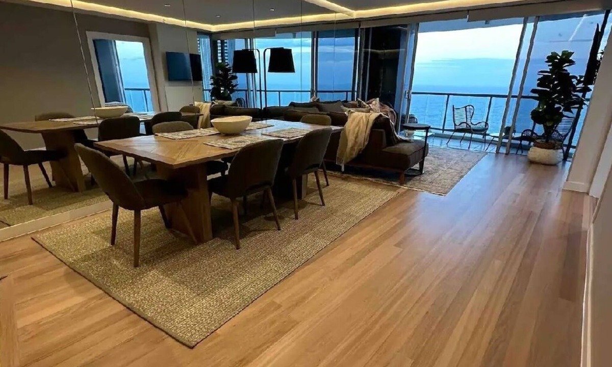 Surfers Paradise Apartment | Chevron Renaissance Towers - Surfers Paradise Gold Coast - 3 Bed 2.5 Bathroom