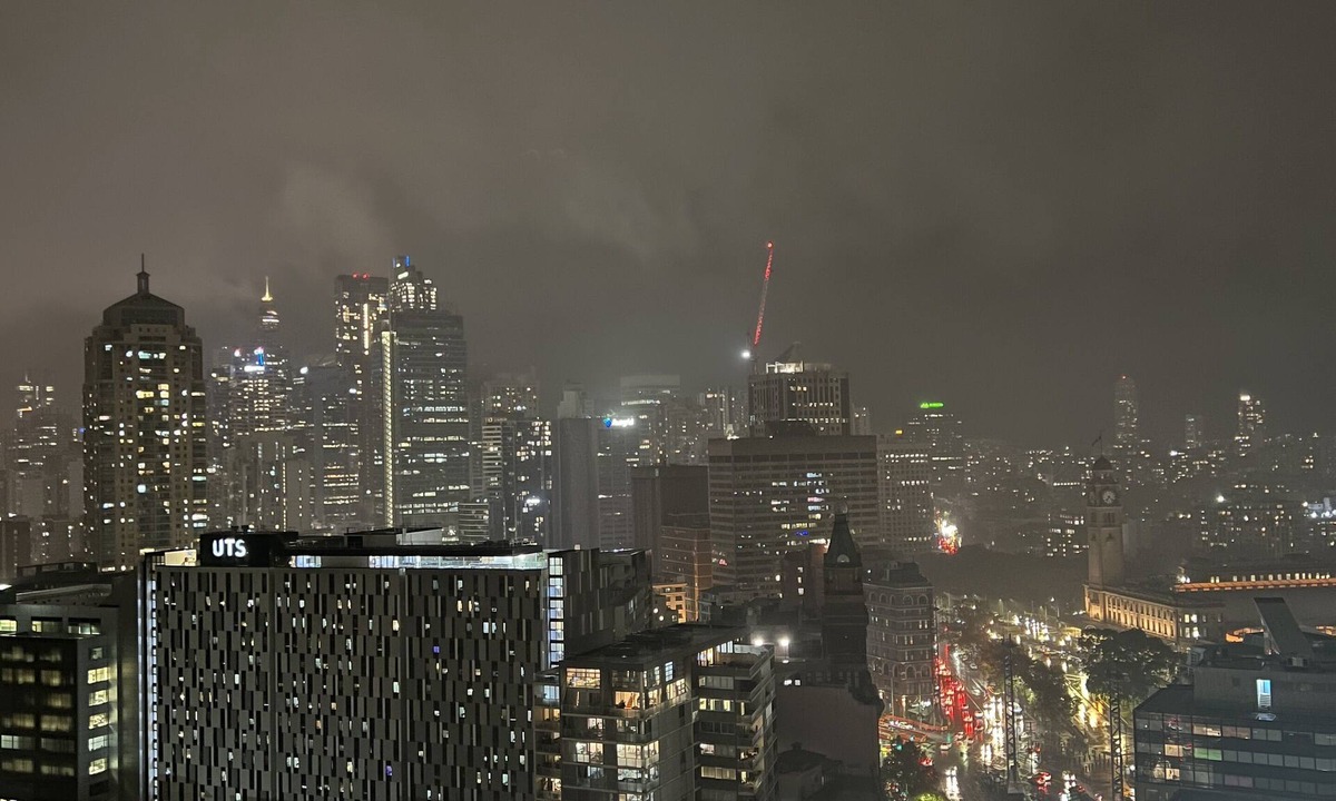 Ultimo Apartment | City Views W/pool Walking Distance to Darling Harbour