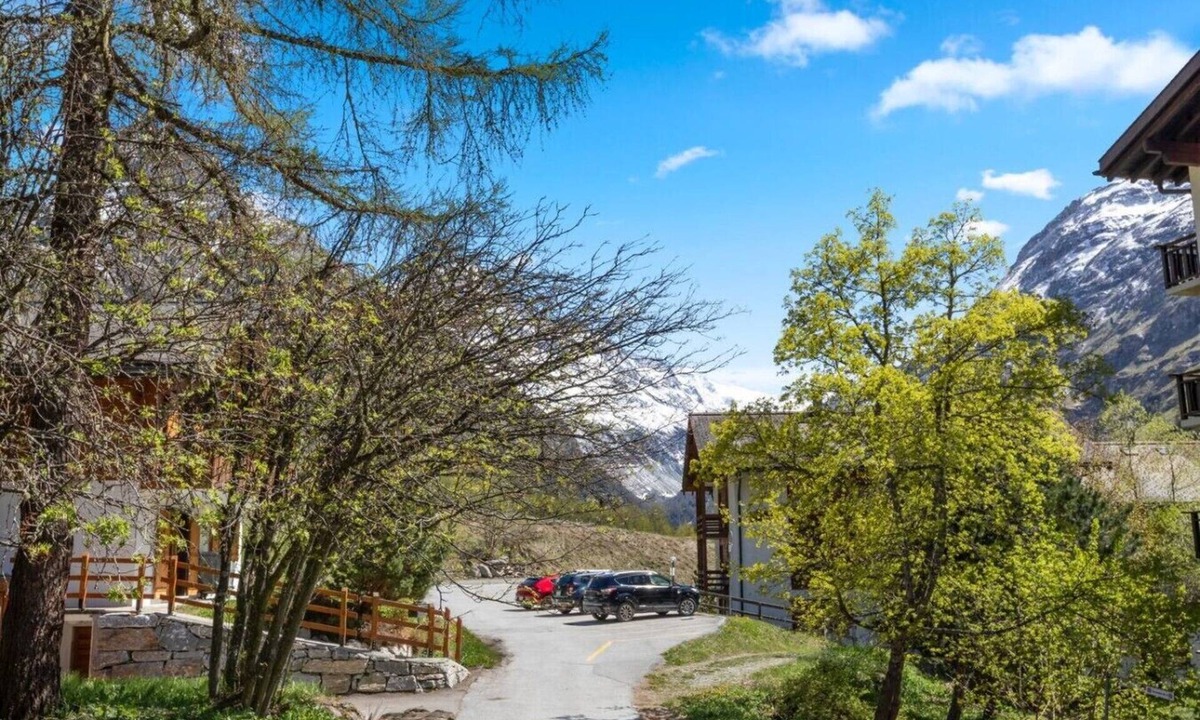 Zinal Apartment | Convenient studio with view in the center of the resort