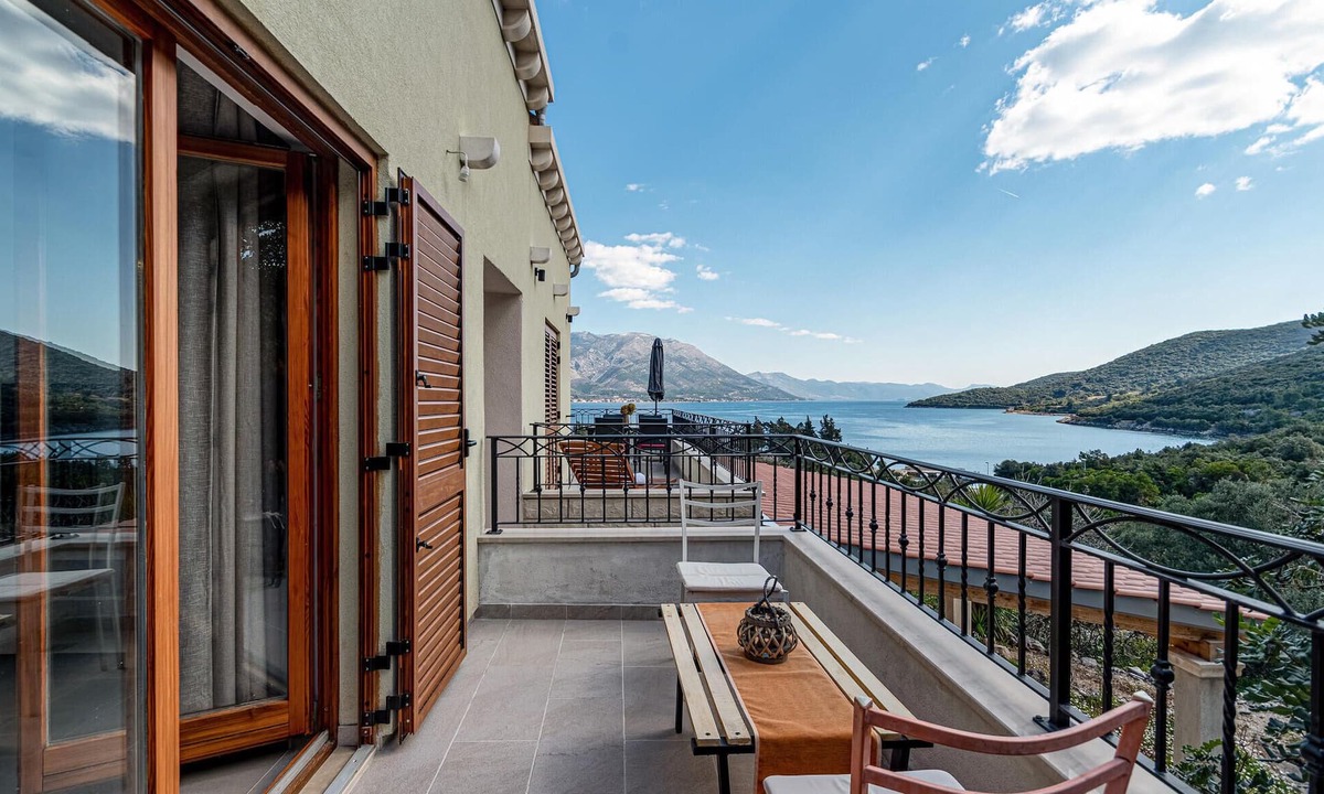 Kneza Apartment | Cozy apartment in Kneze with house sea view