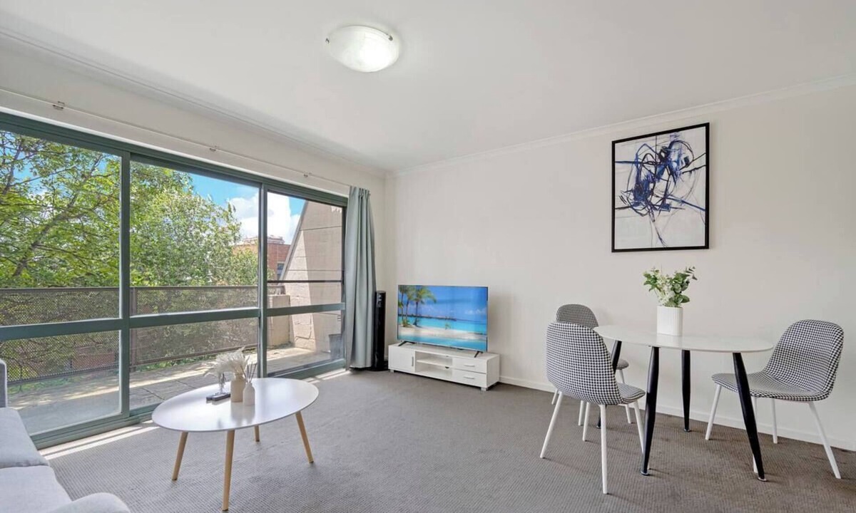 Newtown Apartment | Cozy studio near RPA and SYD UNI