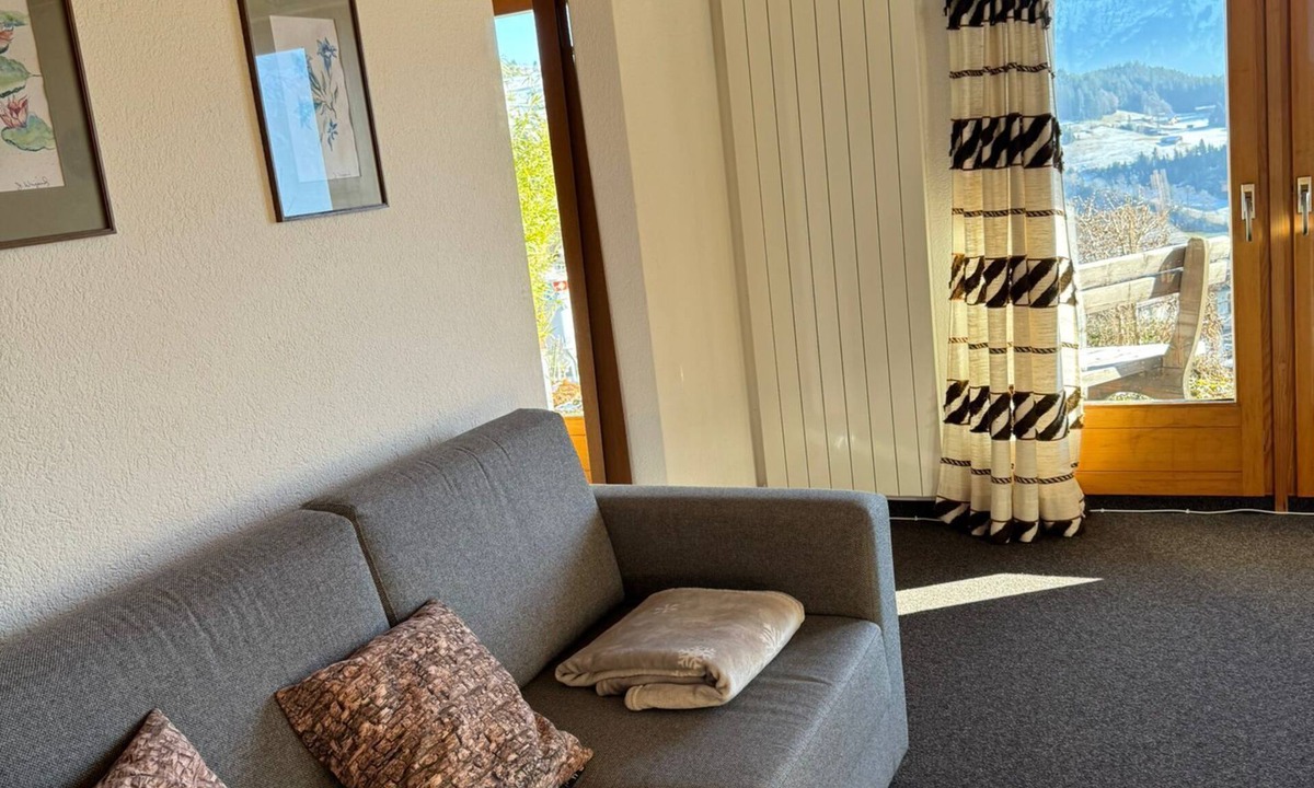 Beatenberg Apartment | Cozy vacation apartment in Chalet Heide with a wonderful view of the Alps - Beatenberg