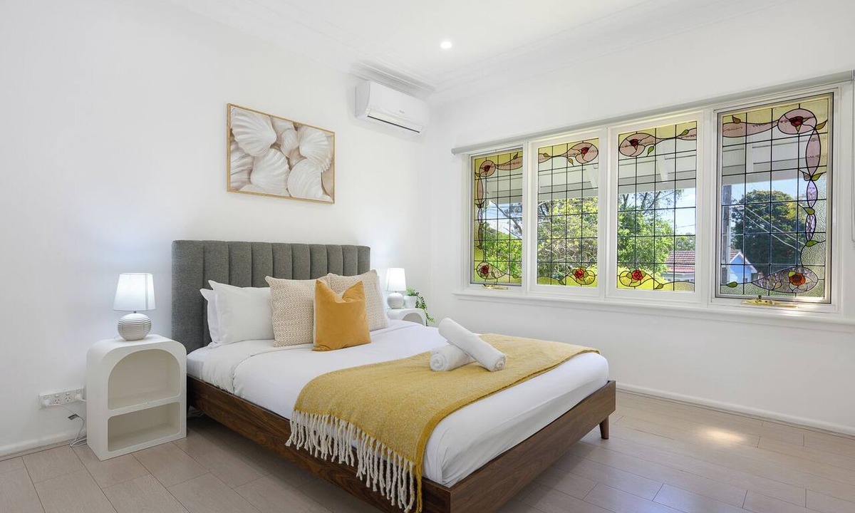Eastwood House | Eastwood Family Home | Pool & Garden