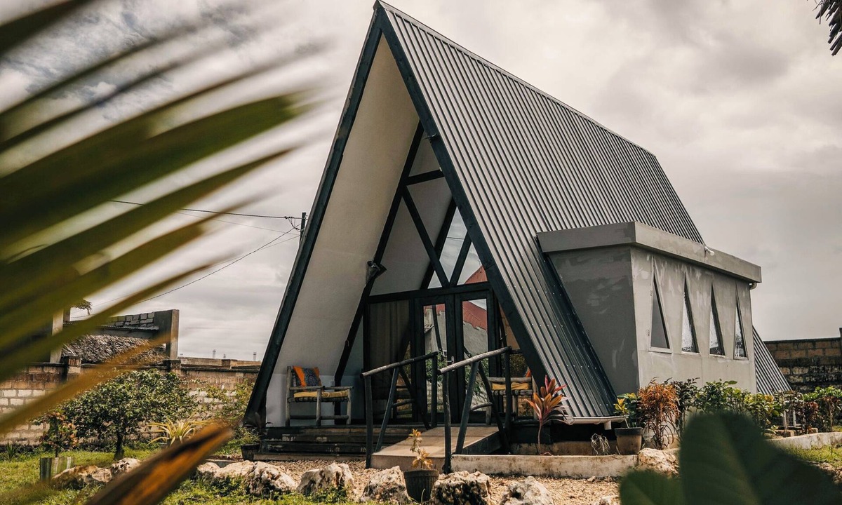 Nungwi Cabin | Eco-Friendly A-Frame Cabin 10min to NungwiSpacious A-Frame Retreat Cabin in Zanz