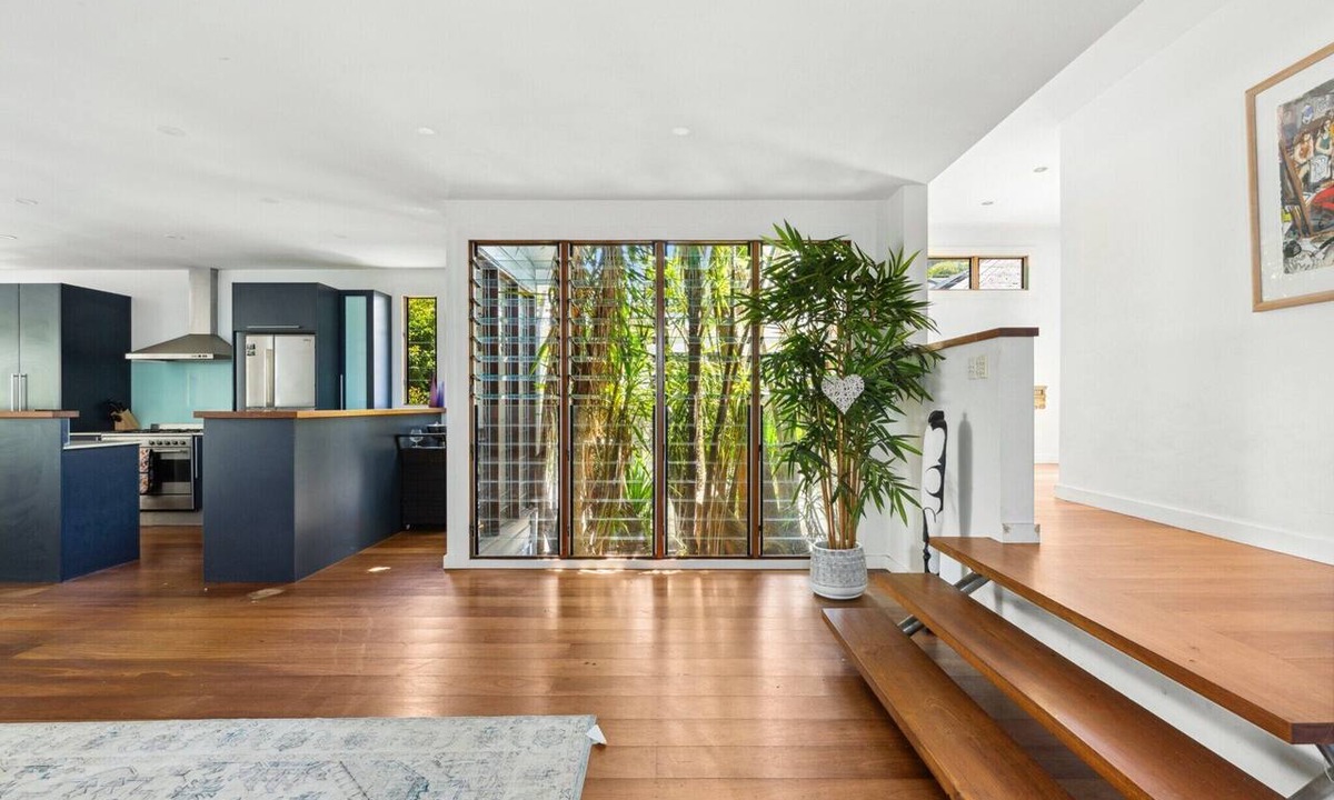 North Balgowlah Apartment | Elegant 3-Bed Home with Games Room