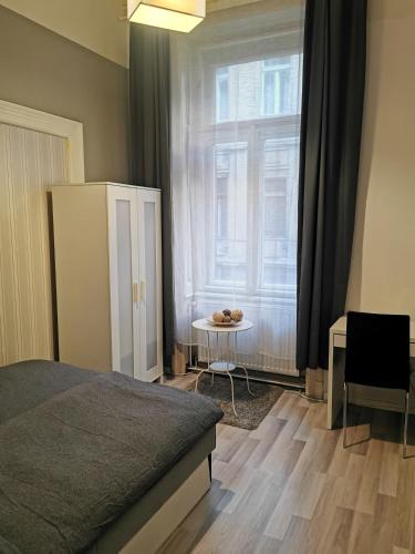 Inner City Budapest Apartment | Emerald Apartment Budapest