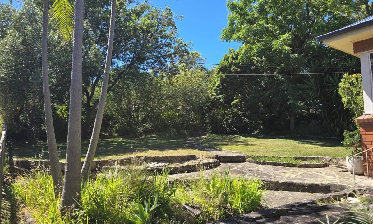Freshwater House | Family Beach House in Freshwater 4bdrm. SUN Deck. WALK to Beach. Pet's Welcome.