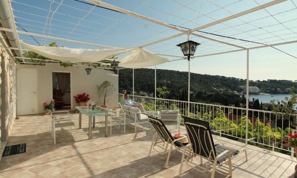 Lopud Island Apartment | Fantastic 2-bedroom apartment with AC in tranquil Lopud- amazing view