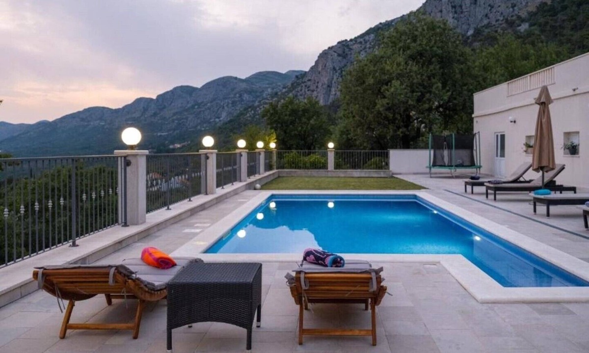 Pridvorje Villa | Four Bedroom Villa, Terrace, Pool