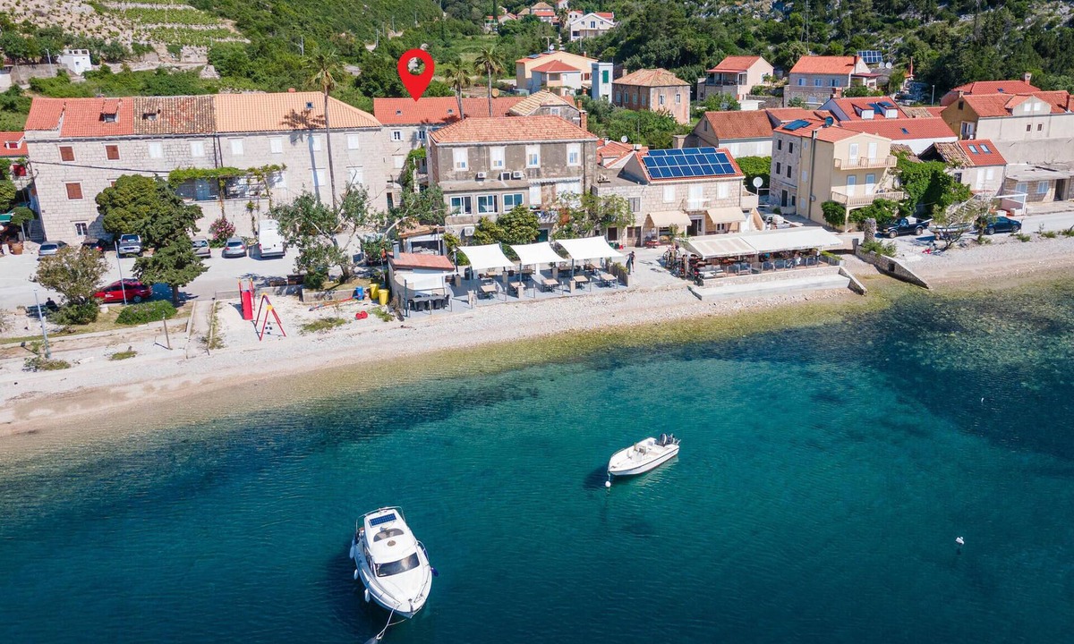 Trstenik House | Gorgeous home in Trstenik with WiFi
