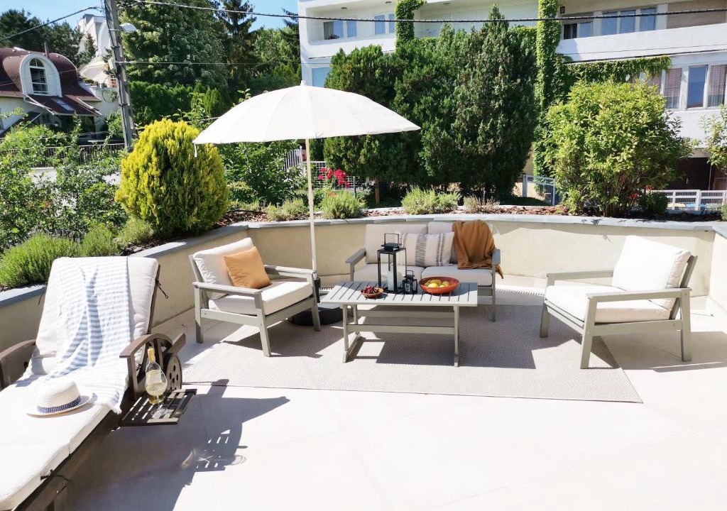 Kissvabhegy Apartment | Grand Terrace Apartment with AC & heating
