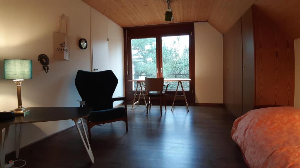 Aesch House | Gruppenunterkunft in schöner Villa, naturnah, mit Sauna