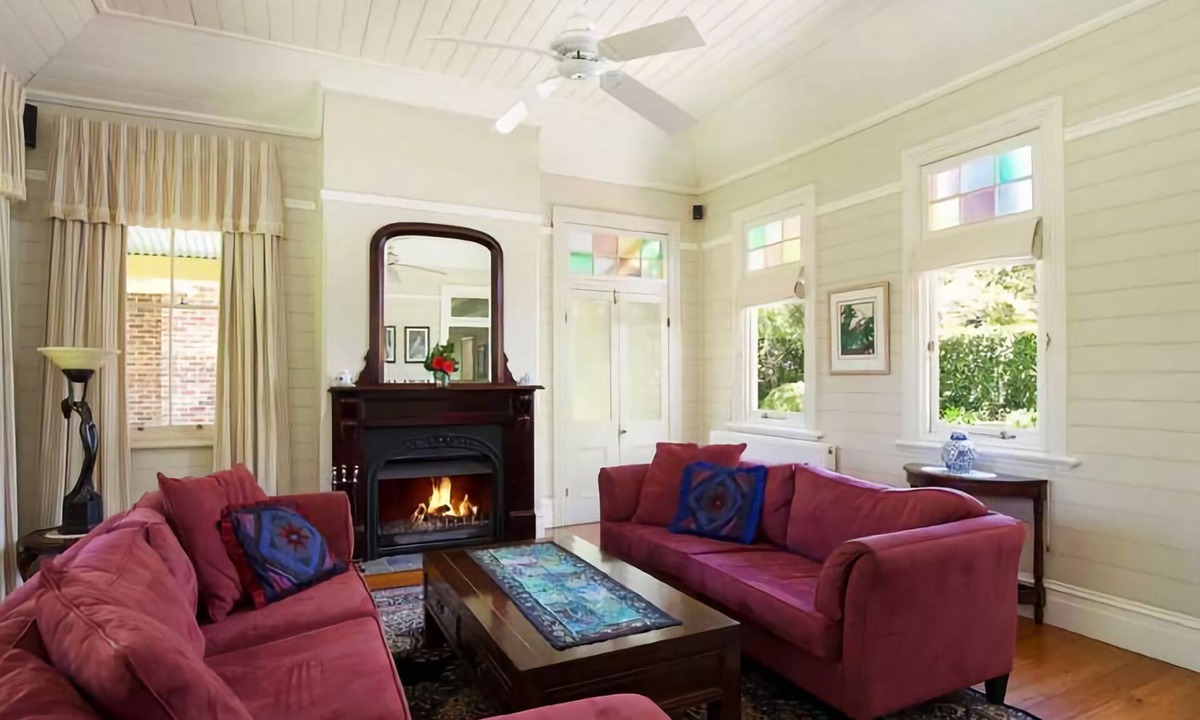 Blackheath House | Heathmont | Luxurious group accommodation 5mins walk to Blackheath Village