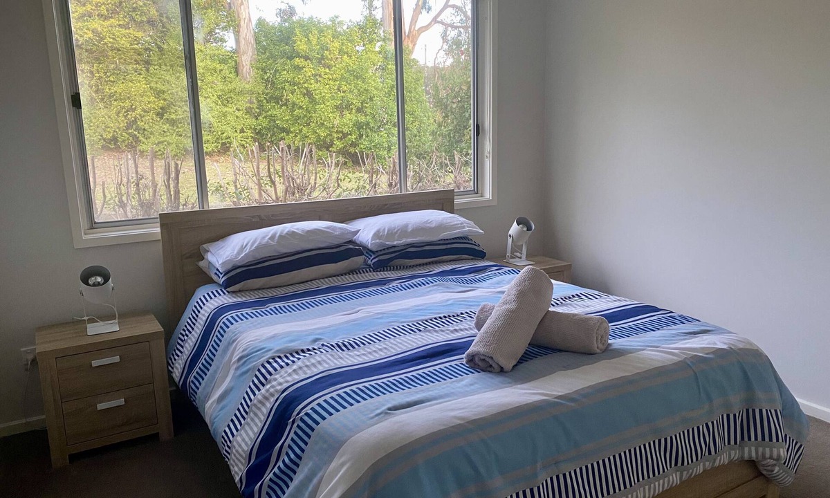 Nords Wharf House | Hideaway By The Lake - The perfect lakeside holiday location!