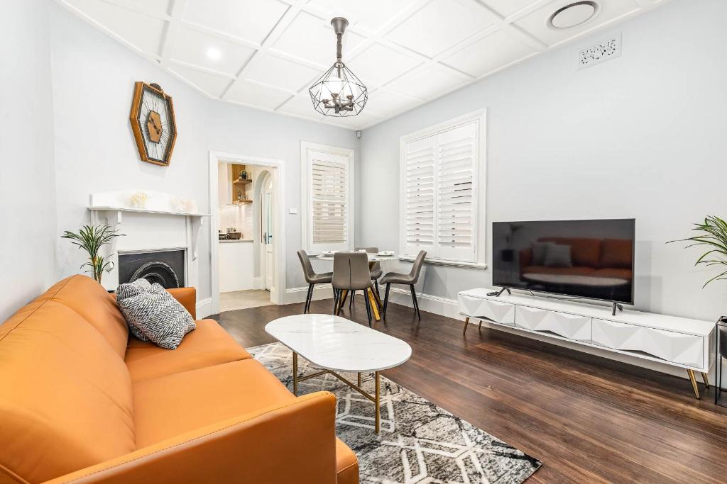 Millers Point Apartment | High St 14A Self - Catering