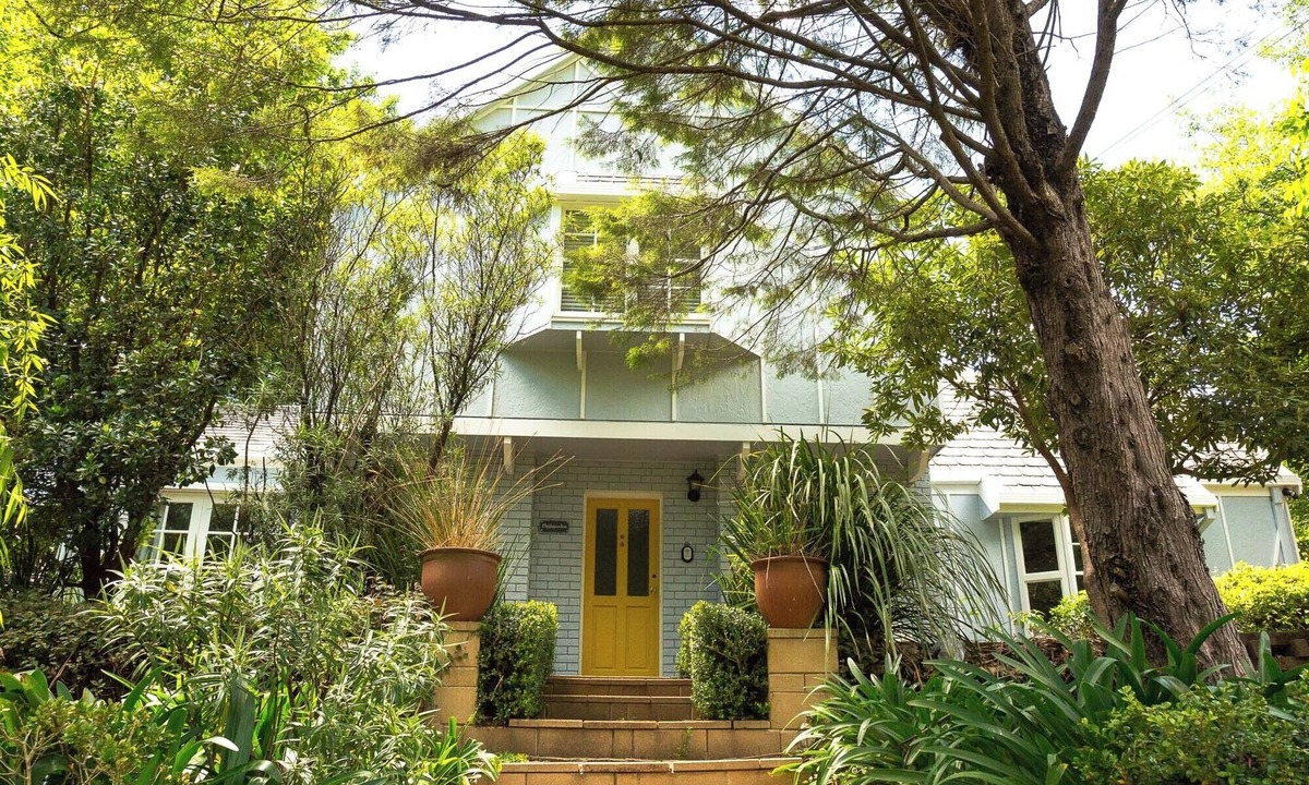 Leura House | Highgarden The house strikes a perfect balance between convenience and character