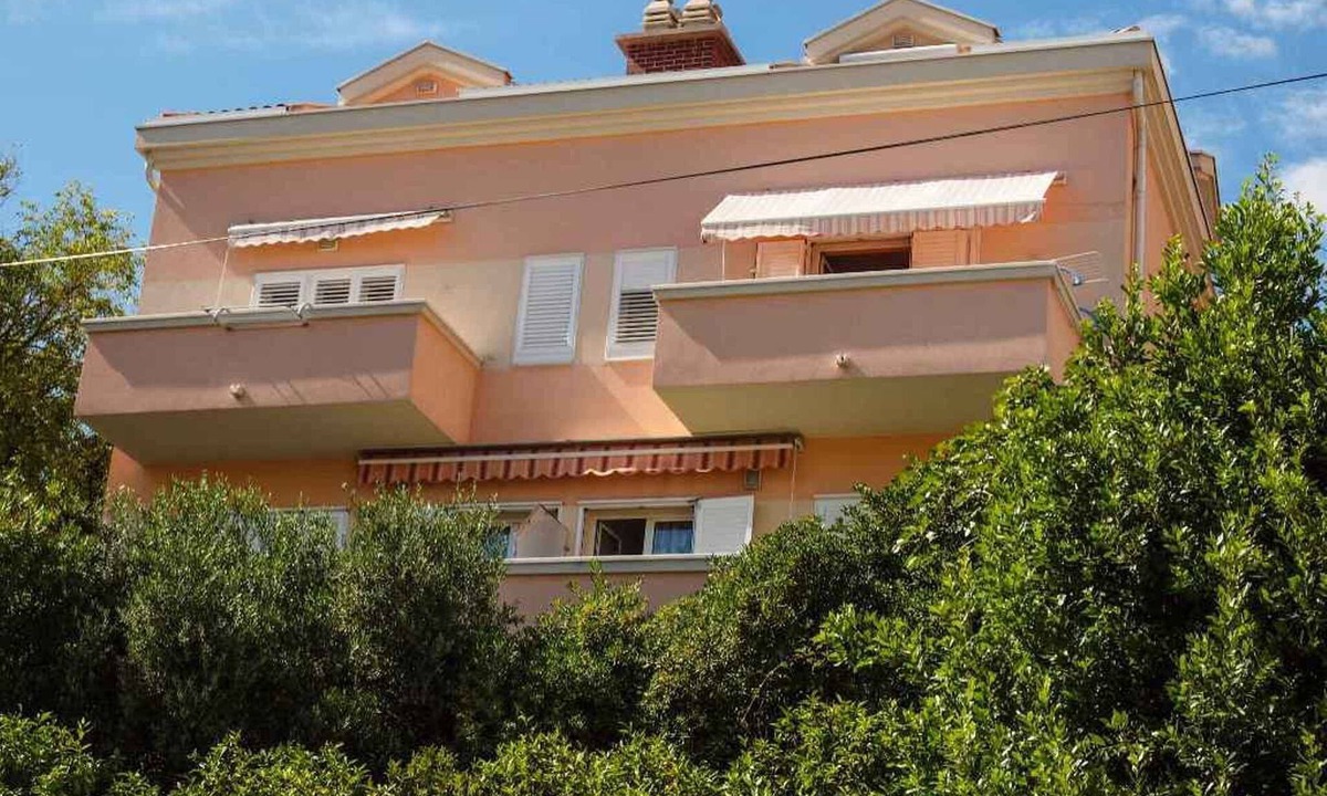 Makarska Old Town Apartment | Holiday apartment 80 m to the Adriatic Sea with internet