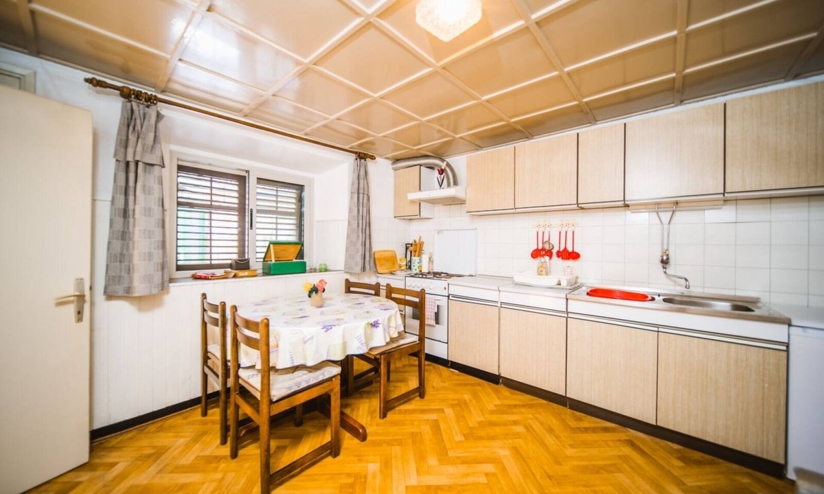 Zrnovo House | Holiday Home in Žrnovo with Terrace, Air condition, WIFI (3709-2)