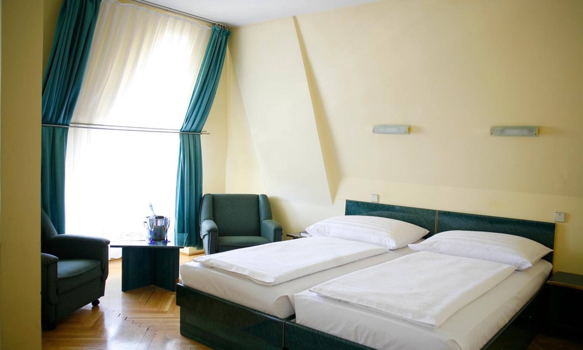 Gellert Hill Hotel | Hotel Bara Budapest