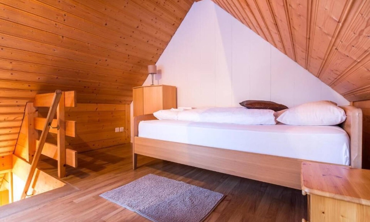 Sundlauenen Apartment | Hotel Sterne - Maisonette